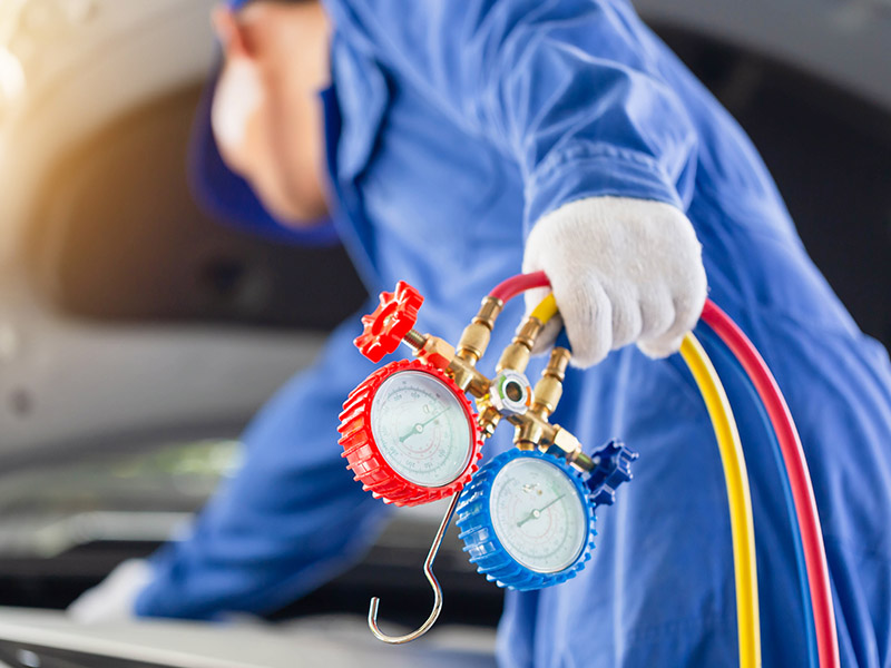 Verificare-și-completare-freon-auto